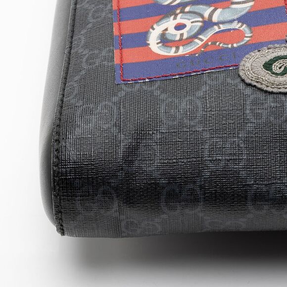 Gucci GG Supreme Patches Messenger - Picture 16 of 16